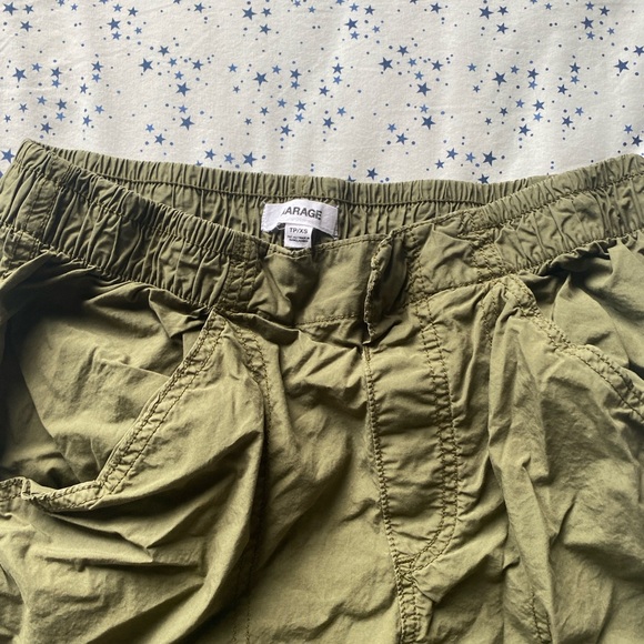 Garage women’s army green parachute pants. Only worn a few times! - Picture 3 of 3